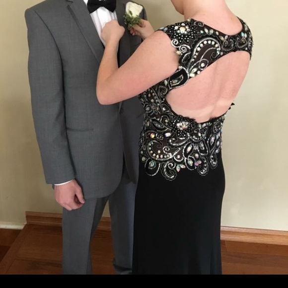 Black prom dress size 6/7 - Picture 4 of 4